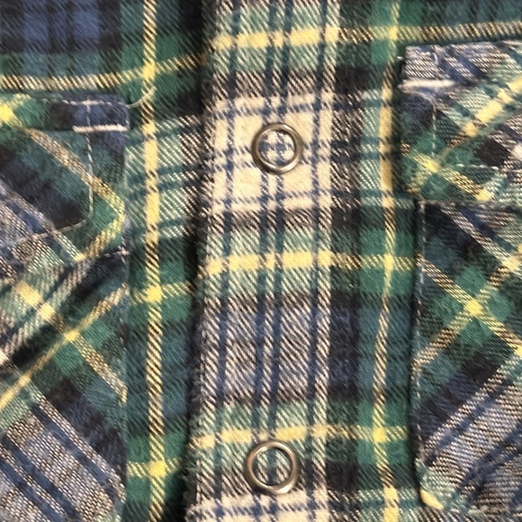 LLBean Little kids Medium Size(5-6) Flannel Hoodie in used like new condition. - Picture 7 of 10